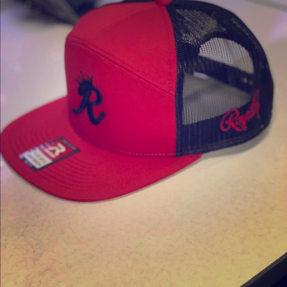 ROYALTY SNAP BACK CAPS